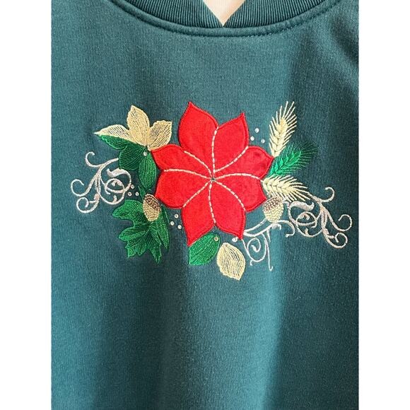 Kim Rogers Petite Large Christmas Poinsettia Embroidered Green Holiday Top - Picture 1 of 11